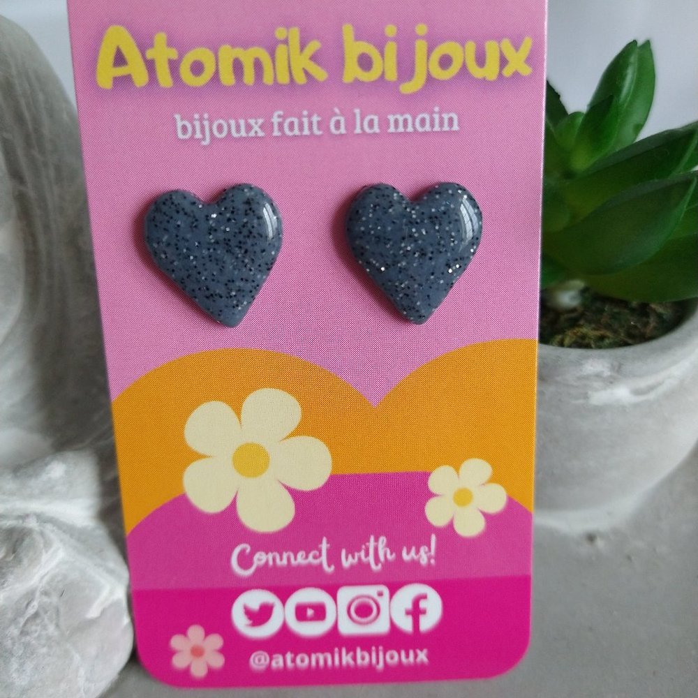 Boucles d’oreilles en argile polymère faites à la main . Handmade polymer clay